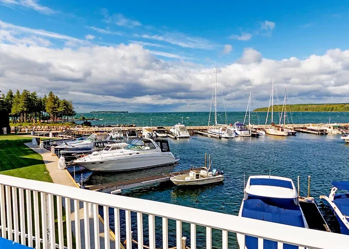 Harbor Guest House