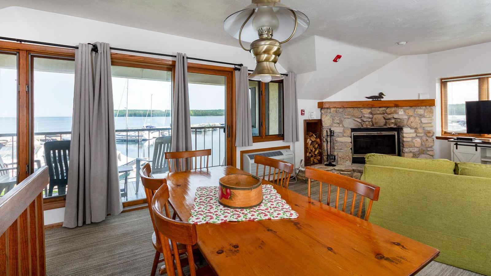 Inn Harbor Fish Creek