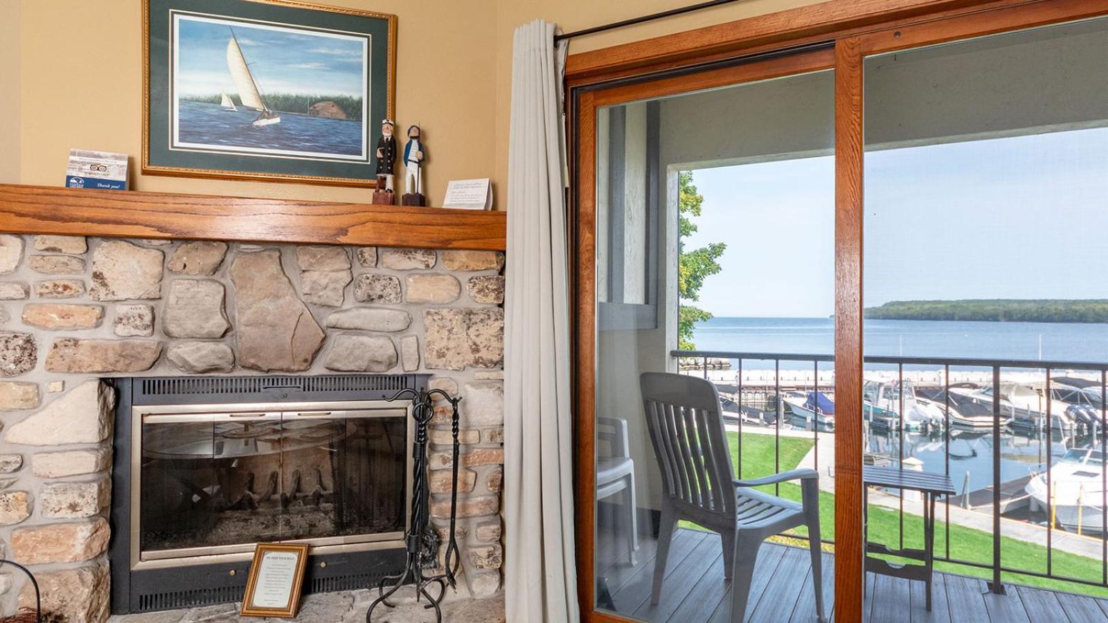 Harbor Inn Fish Creek